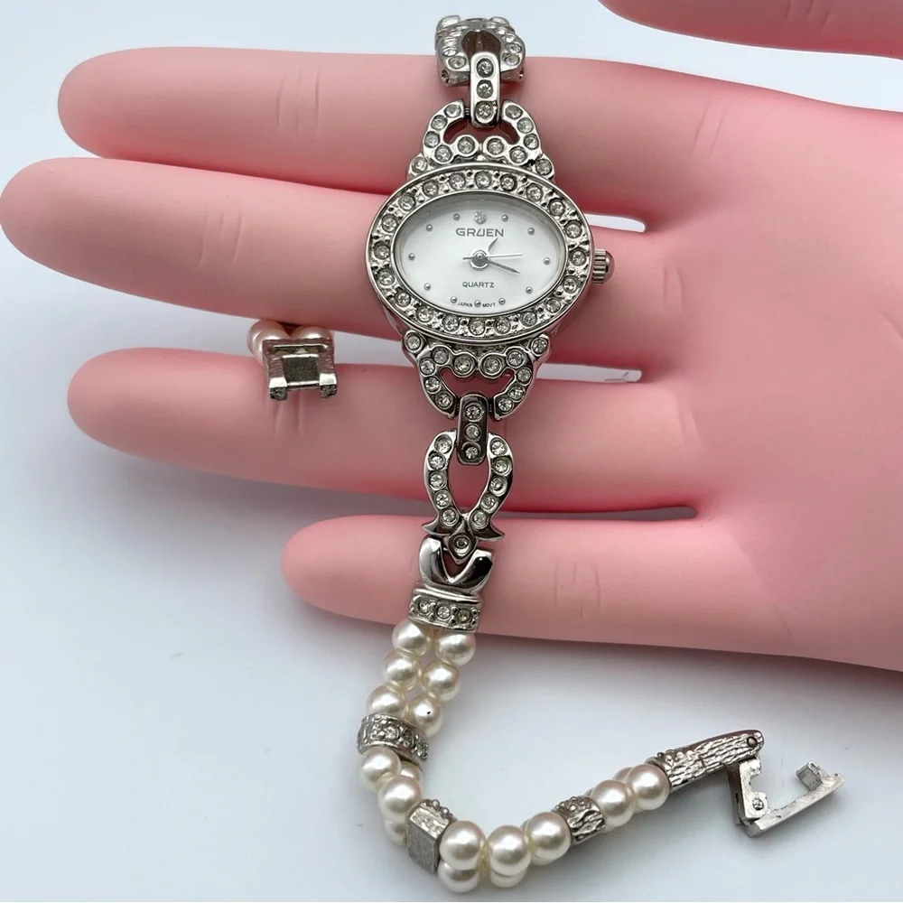 Gruen Pearl & Crystal Bracelet Watch Silver Tone Japan Quartz New Battery